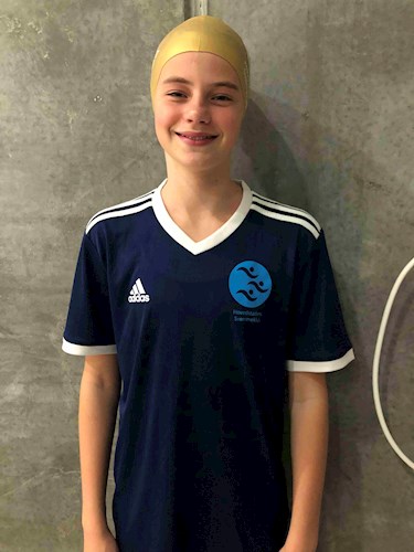 Månedens svømmer i September på AquaWin 12+ Flintholm blev Astrid